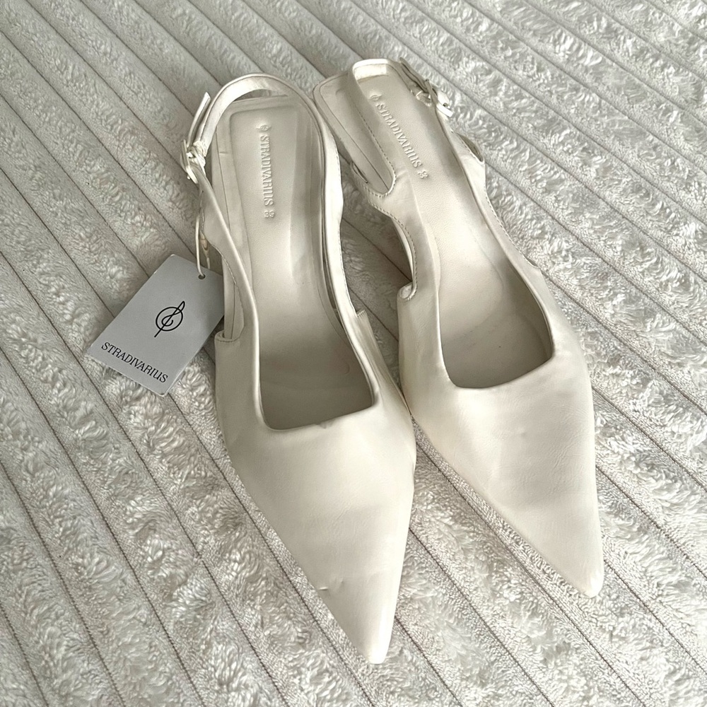 Stradivarius pointed-toe kitten heel slingbacks - Picture 3 of 7